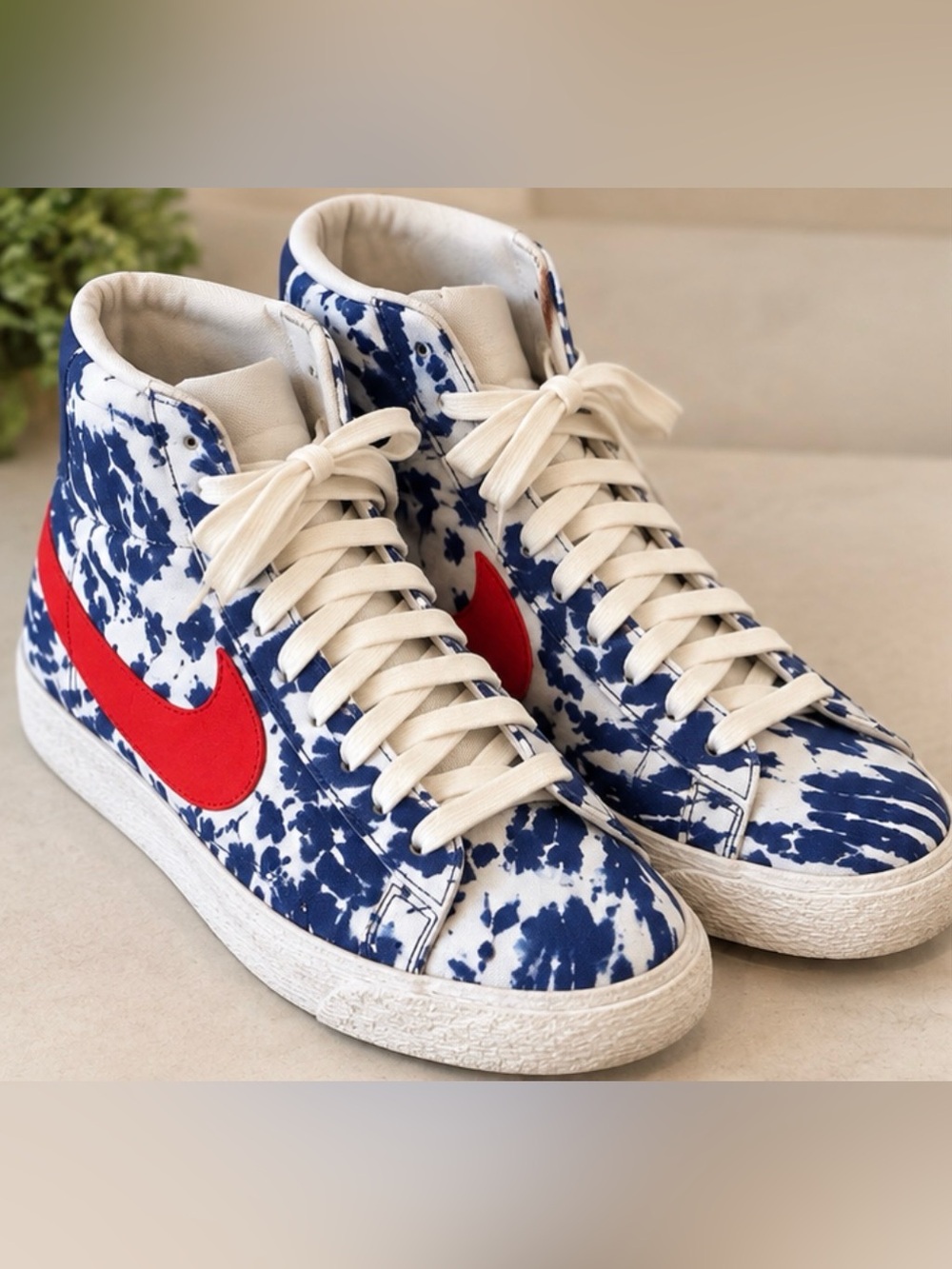 Nike Blazer Mid ’77 Vintage Blue Tie-Dye Sneakers | women’s size 9.5